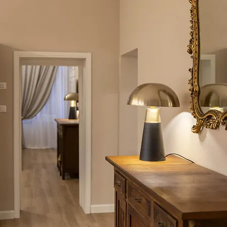 Sibilla - Via Oberdan 13 Bed and Breakfast 4*