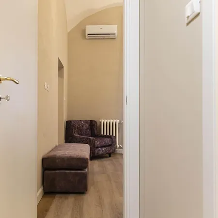 Sibilla - Via Oberdan 13 Frühstückspension Bologna