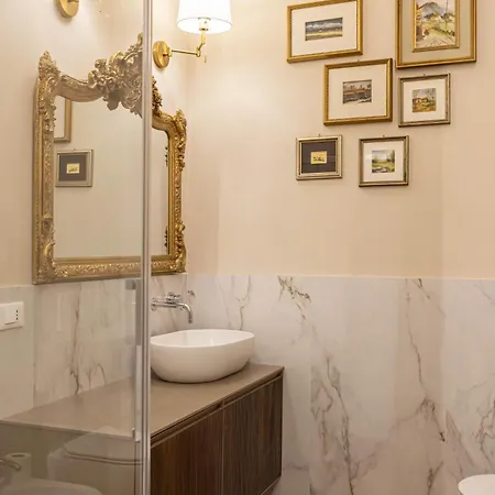 Sibilla - Via Oberdan 13 לינה וארוחת בוקר