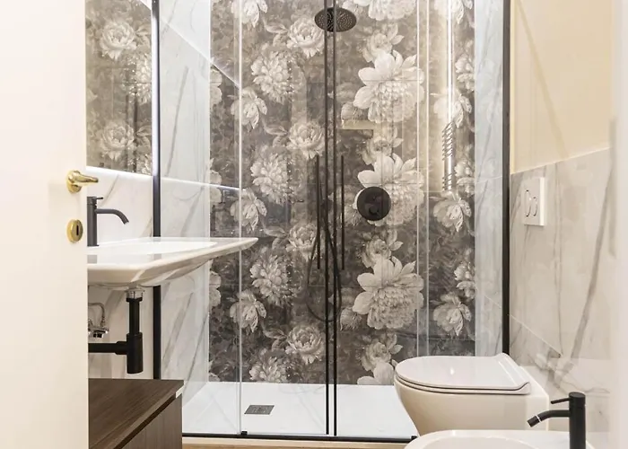 Sibilla - Via Oberdan 13 4* Bologna