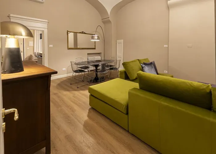 Sibilla - Via Oberdan 13 4* Bologna