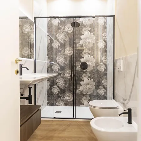 Sibilla - Via Oberdan 13 4* Bologna