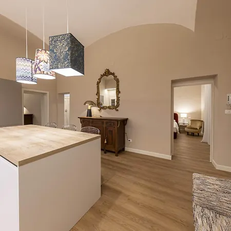 Bed & Breakfast Sibilla - Via Oberdan 13 *