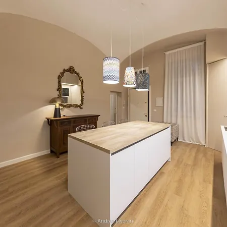 Bed & Breakfast Sibilla - Via Oberdan 13 Bologna