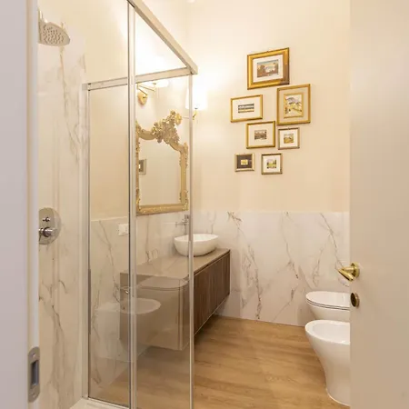 Sibilla - Via Oberdan 13 4* Bologna