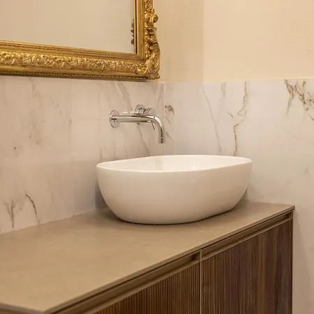 Bed & Breakfast Sibilla - Via Oberdan 13 Bologna